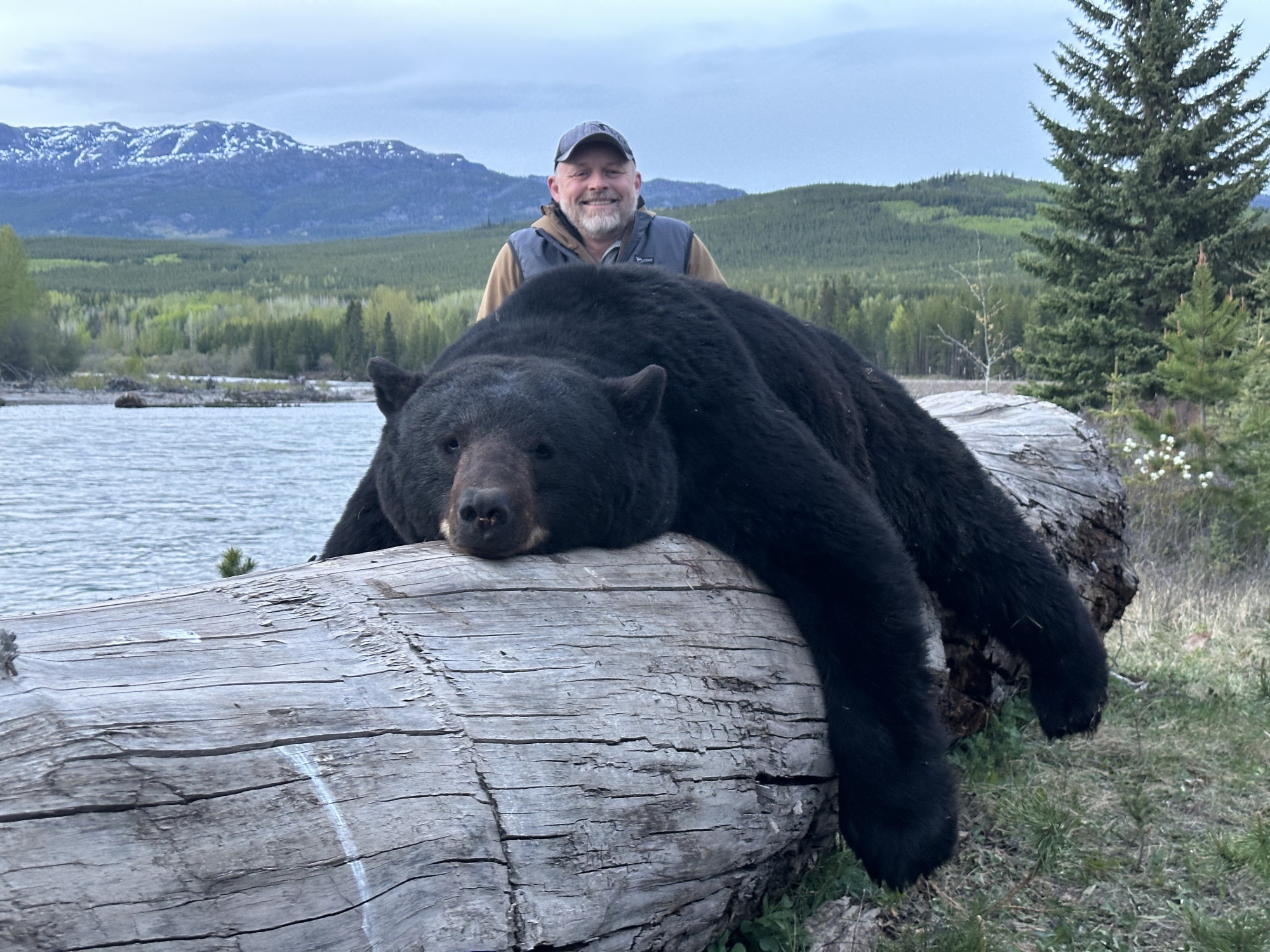 Bear-Hunts-British-Columbia-1.11 Hunter with Bear